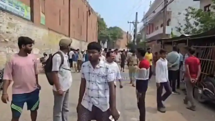 Darbhanga Tea Seller Shot Dead Over Chain Snatching Row