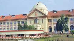 Bihar News : पटना हाईकोर्ट ने सिपाही की नौकरी बहाल करने के दिए निर्देश, कहा युवावस्था की नादानी के लिए जिंदगी भर नहीं लगा सकते अपराधी का ठप्पा 