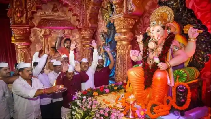 55 लाख के हीरा-पन्ना जड़ित मुकुट से सुशोभित होंगे बप्पा, पटन