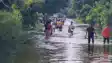 Bihar Flood: भोजपुर में आरा -सलेमपुर मुख्य मार्ग पर चढ़ा 4 फीट पानी, जान जोखिम में डालकर सफर को मजबूर ग्रामीण