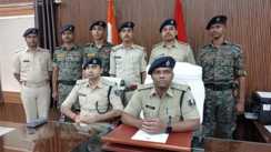 सावधान! कहीं आपका आधार कार्ड भी तो फर्जी नहीं?': यहां चल रहा था 'नकली दस्तावेजों का कारखाना, बिहार से सारण तक जुड़े तस्करों के तार