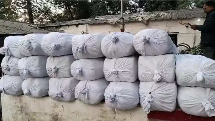 Bihar Crime : सुपौल पुलिस की बड़ी कार्रवाई, मक्के के खेत से 