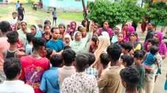 Bihar News : भागलपुर में गंगा नदी में डूबने से दो बच्चों की हुई मौत, ग्रामीणों ने सीएचसी में जमकर किया हंगामा, डॉक्टर पर लापरवाही का लगाया आरोप 