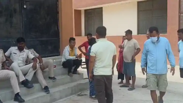 Bihar News : बेतिया मंडल कारा में बंद नेपाली कैदी की हुई मौत Bihar News : बेतिया मंडल कारा में बंद नेपाली कैदी की हुई मौत