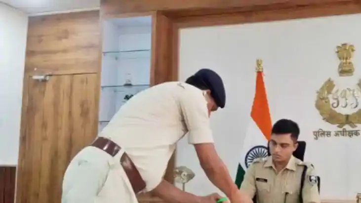 Buxer Bribery inspector suspended Buxer Bribery inspector suspended