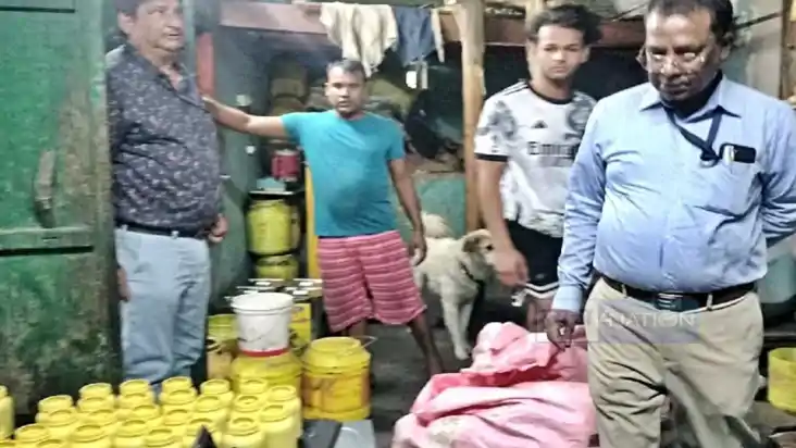 fake sweets, Holi 2025