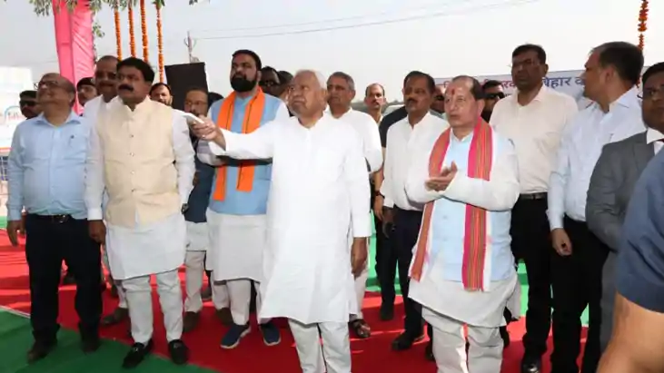 Bihar News : समृद्धि यात्रा के दौरान सीएम नीतीश ने शेखपुरा ज