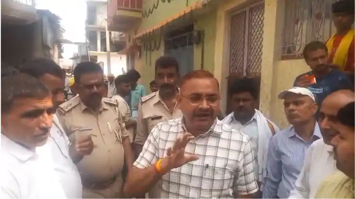 Bihar News : गैस किल्लत पर प्रशासन सख्त, एसडीओ ने किया एजेंस