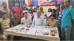 Bihar News : झोपड़ी में लाखों रूपये नकद और जेवरात देख दंग रह गयी पुलिस, ट्रेन में छिनतई करनेवाली महिला गिरोह का किया खुलासा, चार को किया गिरफ्तार 