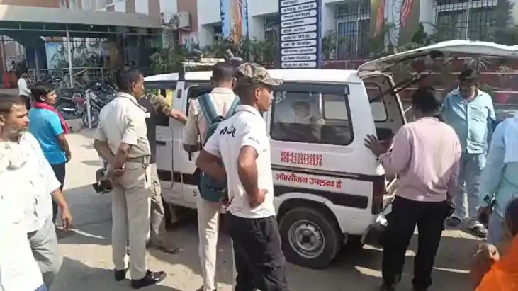 Speeding Car Runs Over Home Guards on Duty One Dead