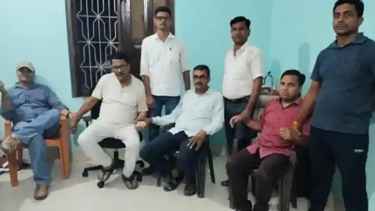 Bihar News : मोतिहारी में निगरानी विभाग की टीम ने की बड़ी कार Bihar News : मोतिहारी में निगरानी विभाग की टीम ने की बड़ी कार