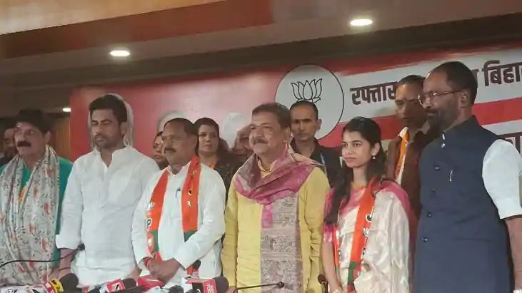 मैथिली ठाकुर सहित राजद विधायक ने बीजेपी ज्वाइन किया, चुनाव ल मैथिली ठाकुर सहित राजद विधायक ने बीजेपी ज्वाइन किया, चुनाव ल