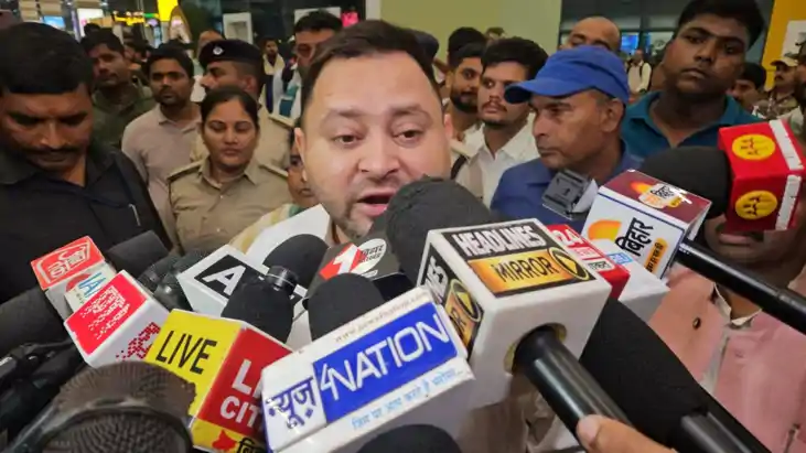 तेजस्वी यादव ने वैशाली नाव हादसे को लेकर सरकार को घेरा : निष