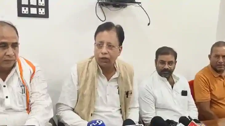 Bihar Politics : प्रशांत किशोर को कौन कर रहा फंडिंग, क्यों ख
