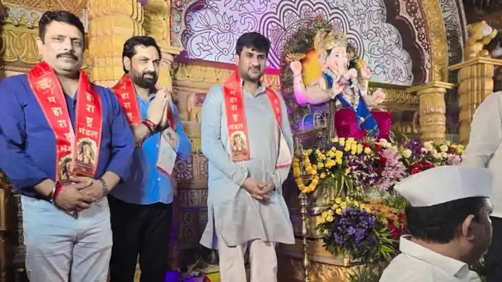 Ganesh Chaturthi : गणपति की पूजा और दर्शन करने पटना के महारा