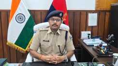 Bihar Crime : कैमूर में मिनी गन फैक्ट्री का पुलिस ने किया भंडाफोड़, हथियार बनाने का उपकरण और जिंदा कारतूस किया जब्त, आरोपी को किया गिरफ्तार