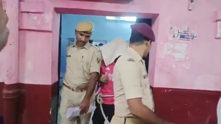 Katihar Four Suspected Foreign Nationals Detained in Train