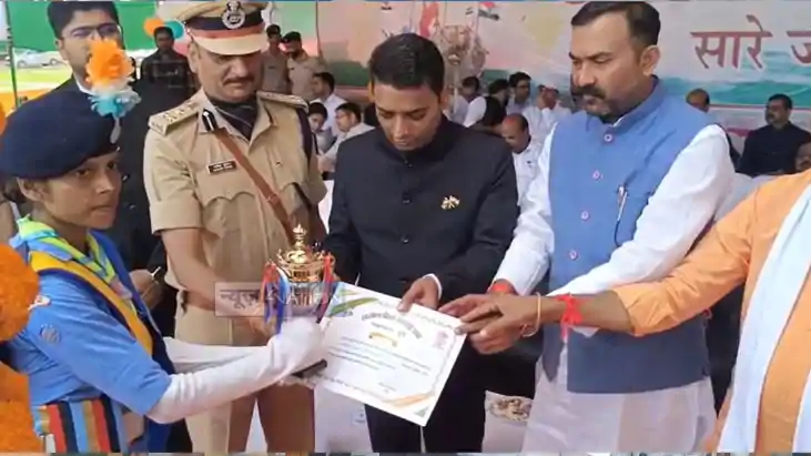 Bihar News: मुंगेर के पोलो मैदान में आज़ादी का जश्न , प्रभार