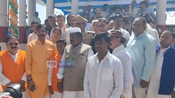 Bihar News: आरा के रमना मैदान में लहराया तिरंगा , प्रभारी मं