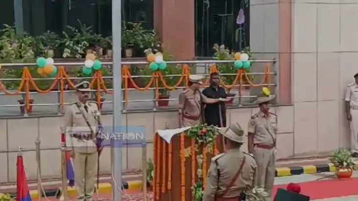Bihar DGP Vinay Kumar Hoists Tricolour Urges Police to Face 