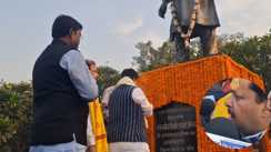 Bihar Politics:  बीजेपी के राष्ट्रीय कार्यकारी अध्यक्ष नितिन नवीन ने पिता की प्रतिमा पर किया माल्यार्पण, बंगाल चुनाव को लेकर दिया बड़ा बयान