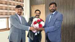 Bihar News : आईपीआरडी बिहार के नए निदेशक बने 2017 बैच के आईएएस अनिल कुमार, अधिकारियों और कर्मियों ने गुलदस्ता देकर किया स्वागत 