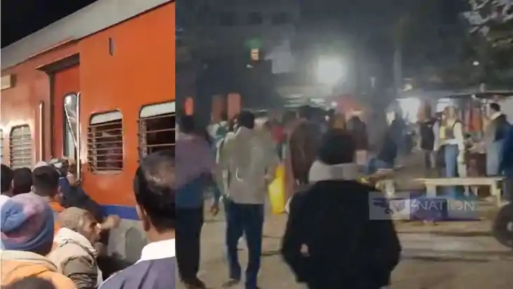Passengers protest: Passengers protest: