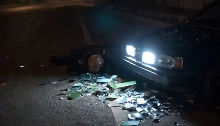 अंधेरी सड़क पर अचानक स्कॉर्पियो की हेडलाइट हुई गुल, हुआ भीषण