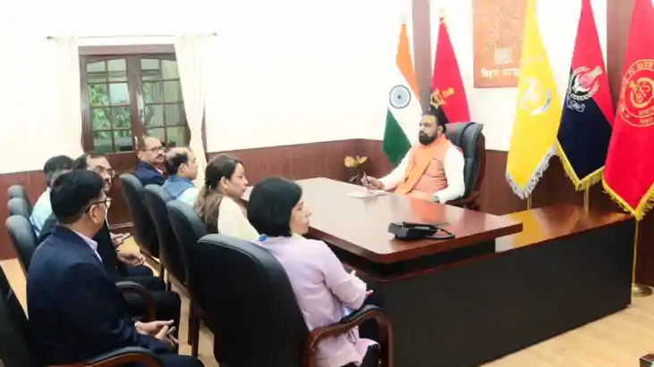 Bihar News : गृह विभाग के नए कार्यालय में मंत्री सम्राट चौधर