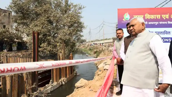 Bihar News : सीएम नीतीश ने कुर्जी और आनन्दपुरी नाला निर्माण 