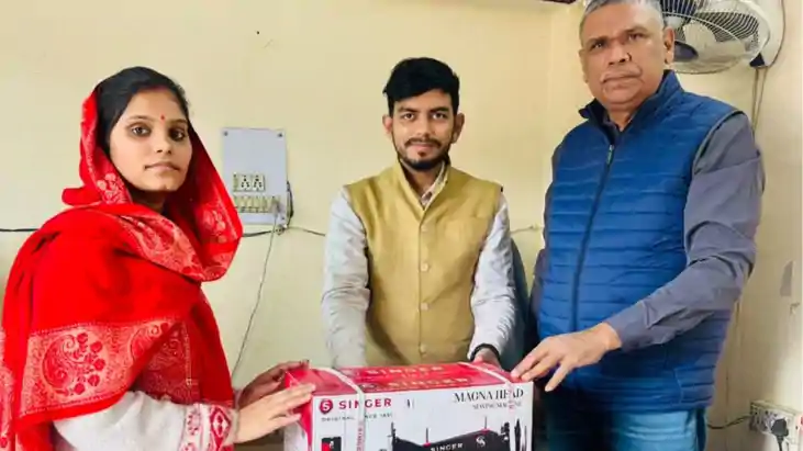 सिलाई मशीन वितरण अभियान