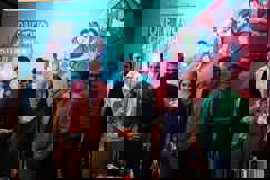 पटना पहुँची ‘वन टू चा चा चा’ की स्टारकास्ट: आशुतोष राणा ने महावीर मंदिर में टेका माथा, फैंस से फिल्म देखने की अपील