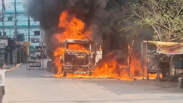 Bihar News : गया में हाइवा की टक्कर से नगर निगम के जमादार की Bihar News : गया में हाइवा की टक्कर से नगर निगम के जमादार की