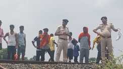 बांका में घरेलू कलह का त्रासद अंत,दम्पति ने ट्रेन से कटकर दी जान,गांव में छाया मातम