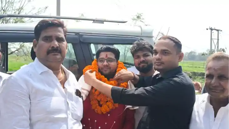 Bihar News : यूपीएससी परीक्षा में 603 वीं रैंक लाकर गाँव पहु