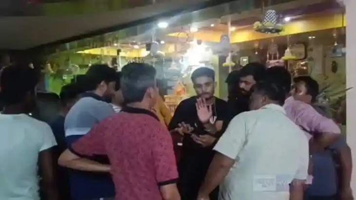 Stone Pelting at Gopalganj Hotel Sparks Late-Night Panic