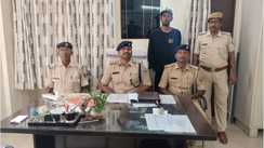 भारत-नेपाल सीमा पर सोमालियाई नागरिक गिरफ्तार: आव्रजन विभाग और रक्सौल पुलिस ने संयुक्त कार्रवाई में दबोचा