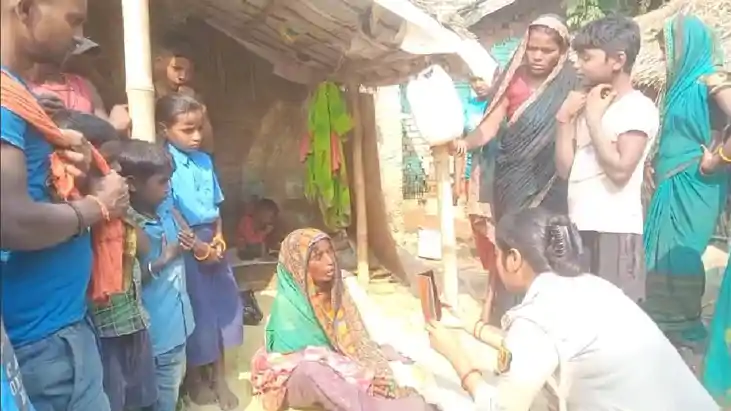 दियारा में मजदूरों से भरी नाव डूबी, सात महिला मजदूर सकुशल, द