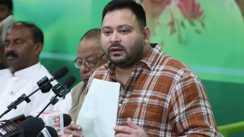 सिर्फ 25 सीटों पर सिमटी राजद, तेजस्वी यादव का नेता प्रतिपक्ष बनना कितना मुश्किल, जानें पूरा नियम