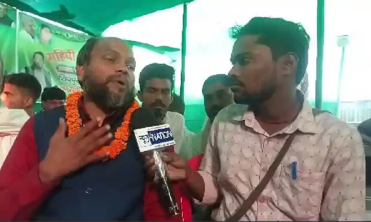 हवाई चप्पल में दिखने वाले 'BDO', जनता के मिले चंदे पैसे से च