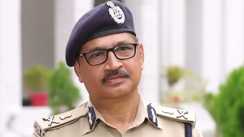 रात भर जगकर डीजीपी ने संभाली कमान जमीन से लेकर आसमान और साइबर स्पेस तक सुरक्षा व्यवस्था के पुख्ता इंतजाम संपन्न हुआ शांतिपूर्ण मतगणना और मतदान 