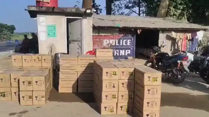 Bihar Crime: कटिहार में डाक पार्सल वाहन से शराब की बड़ी खेप Bihar Crime: कटिहार में डाक पार्सल वाहन से शराब की बड़ी खेप