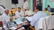 तेजस्वी ने राघोपुर सीट से किया नॉमिनेशन, पिता लालू यादव और मां राबड़ी भी देवी  रही मौजूद, हजारों समर्थक भी पहुंचे