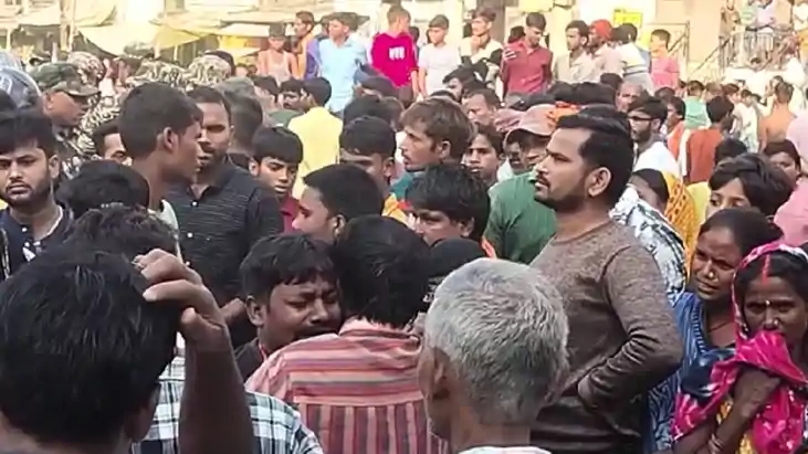 Bihar Crime News : कैमूर में दिनदहाड़े बदमाशों ने गोली मारकर 