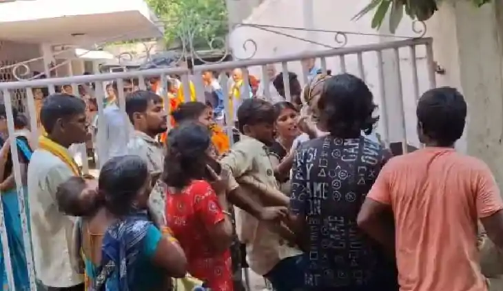 Bihar news - करंट लगने से तीन साल की बेटी के साथ मां की मौत,