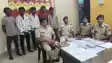 Bihar Crime News : मोतीहारी में अपराधियों पर पुलिस ने कसा शिकंजा, हथियार के साथ 5 बदमाशों को किया गिरफ्तार