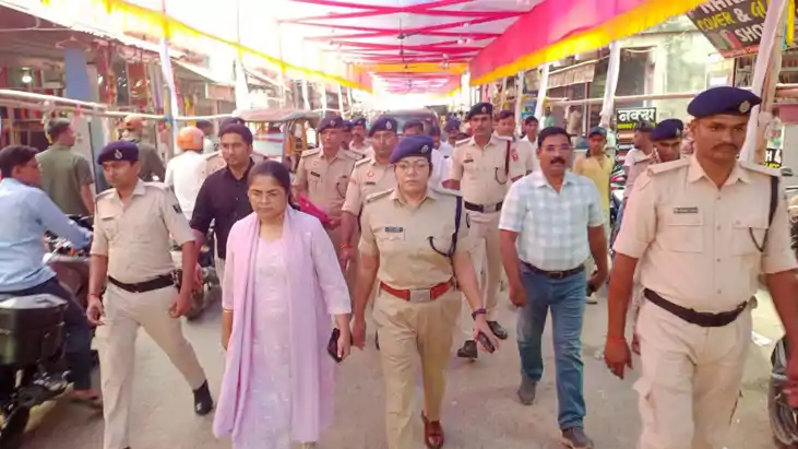 नवादा में दुर्गा पूजा पंडालों की अग्नि सुरक्षा का निरीक्षण, 