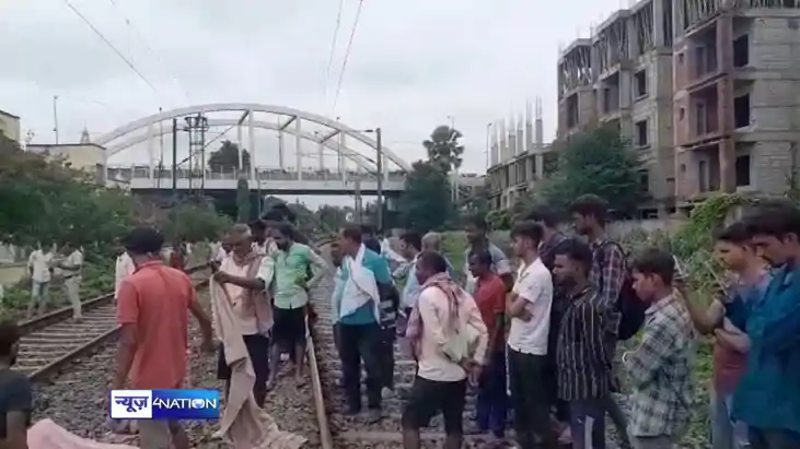 Bihar Accident: ट्रेन से उतरते समय सगी बहनों की दर्दनाक मौत, Bihar Accident: ट्रेन से उतरते समय सगी बहनों की दर्दनाक मौत,
