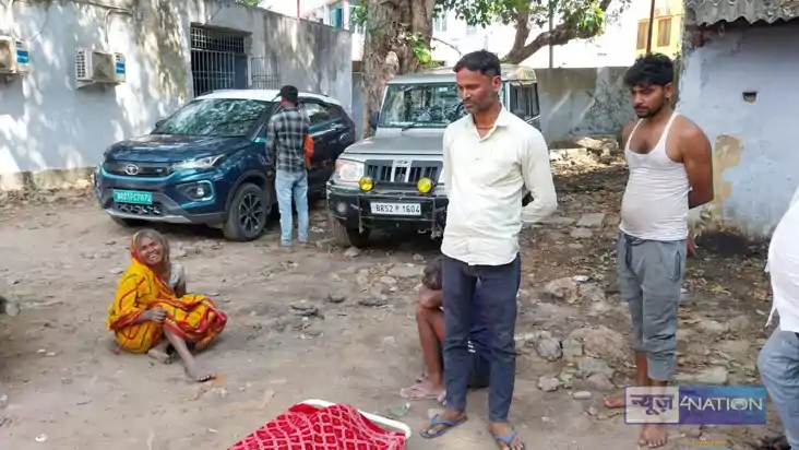 Bihar Crime - छप्पर मरम्मत कर रहे दिव्यांग किसान की करंट लगन