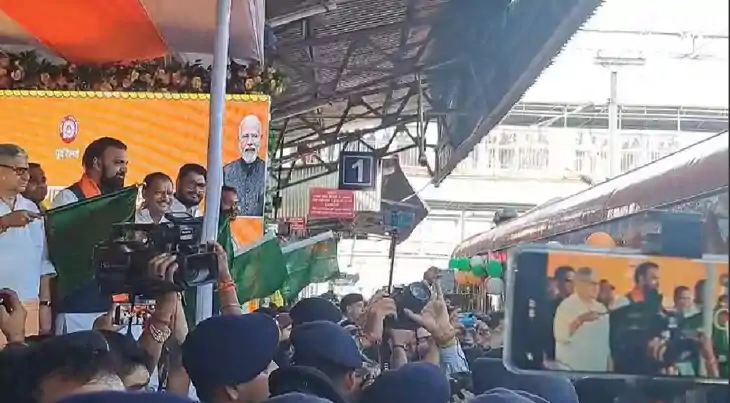 Vande bharat -जन्माष्टमी के दिन मुंगेर के लोगों को मिली वंदे